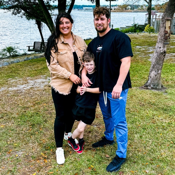 Meet your Posher, Whitney - Picture 1 of 1